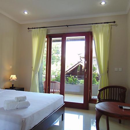 Dipondok Homestay Pecatu  Exterior photo